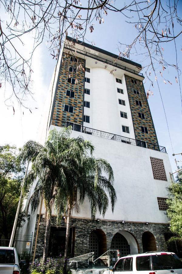 Booking Dioh Monterrey Eksteriør bilde