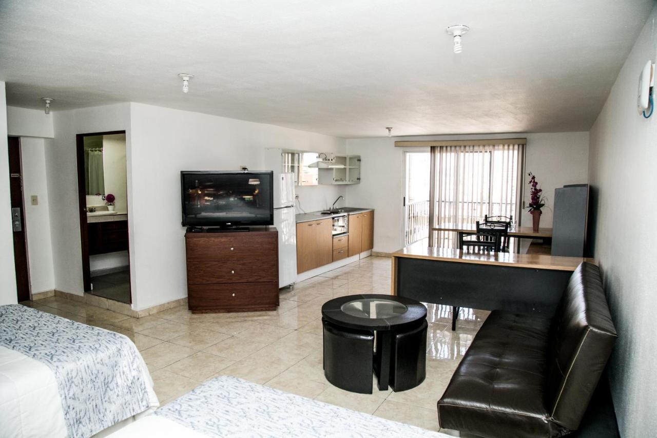 Booking Dioh Monterrey Eksteriør bilde