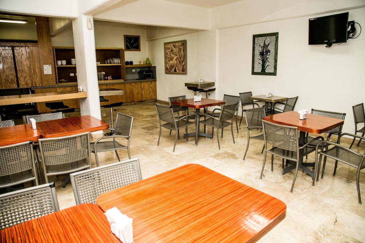 Booking Dioh Monterrey Eksteriør bilde
