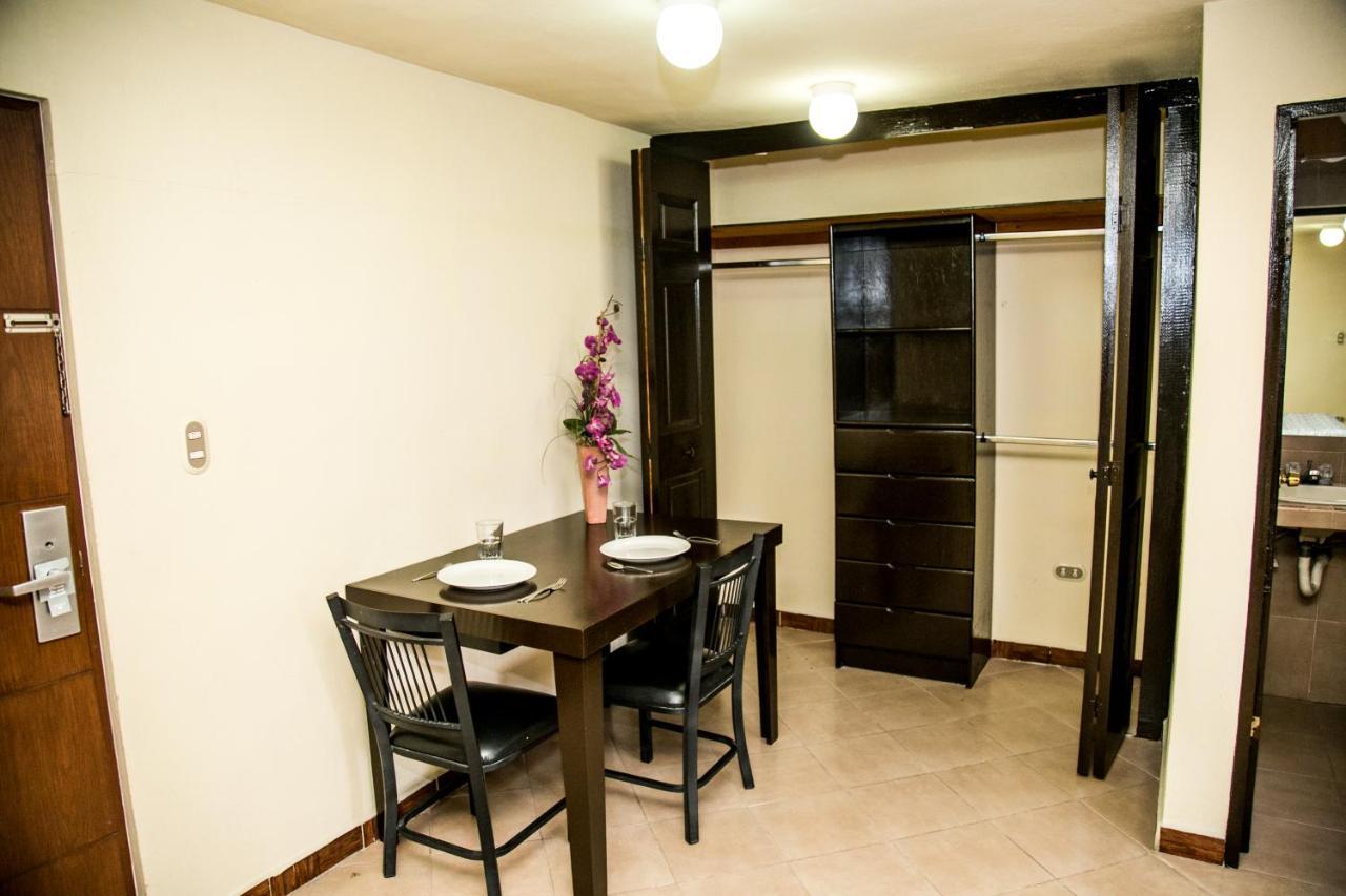 Booking Dioh Monterrey Eksteriør bilde