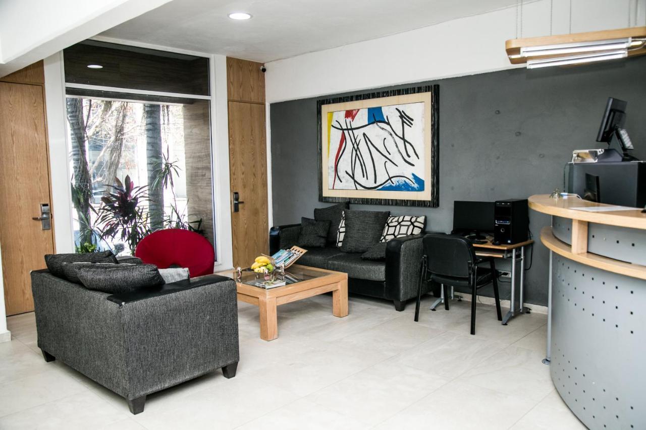 Booking Dioh Monterrey Eksteriør bilde