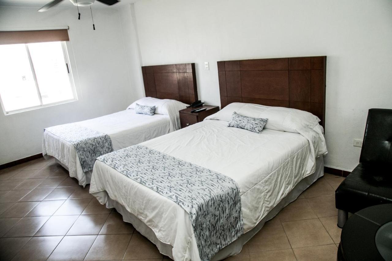 Booking Dioh Monterrey Eksteriør bilde