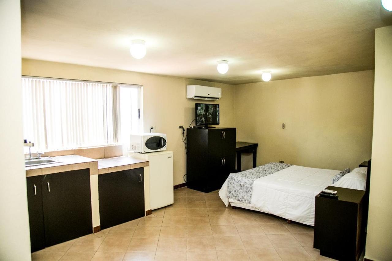 Booking Dioh Monterrey Eksteriør bilde