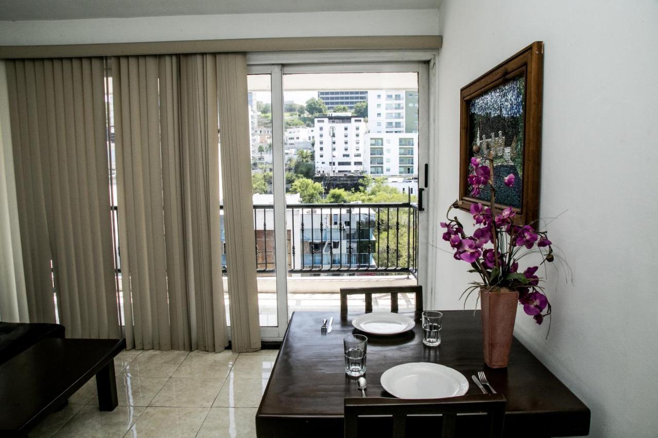 Booking Dioh Monterrey Eksteriør bilde