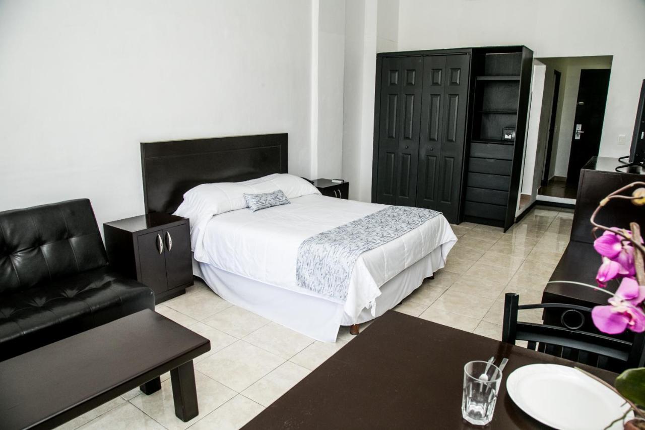 Booking Dioh Monterrey Eksteriør bilde