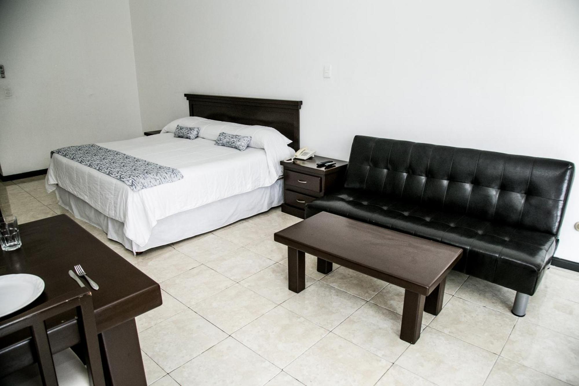 Booking Dioh Monterrey Eksteriør bilde