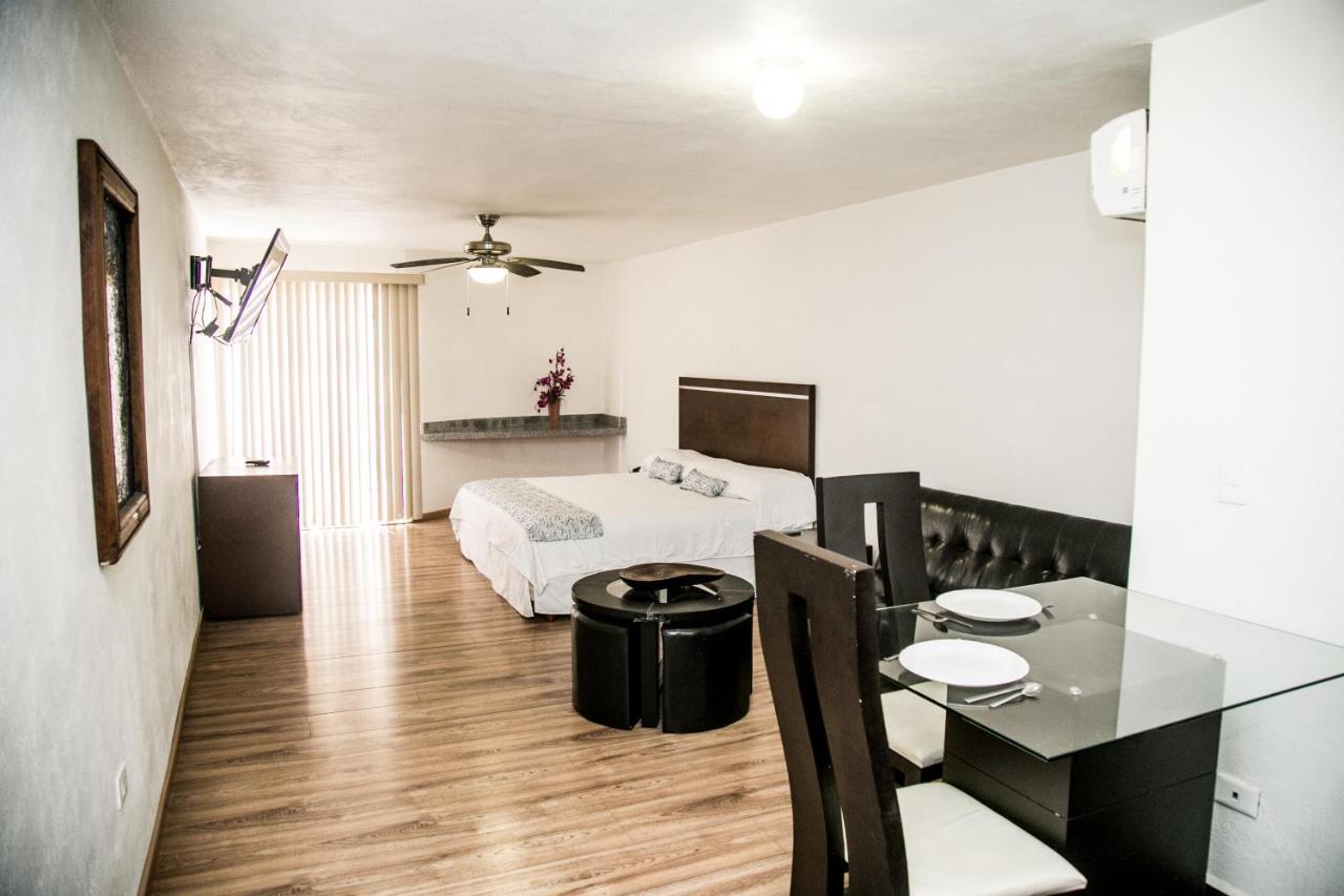 Booking Dioh Monterrey Eksteriør bilde